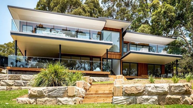 Realestate.com.au: Pretty Beach home beats suburb record by over $1 million